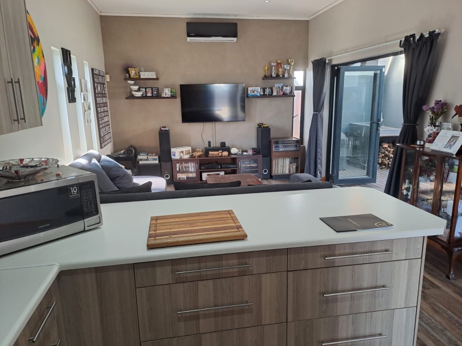 2 Bedroom Property for Sale in Nahoon Valley Park Eastern Cape